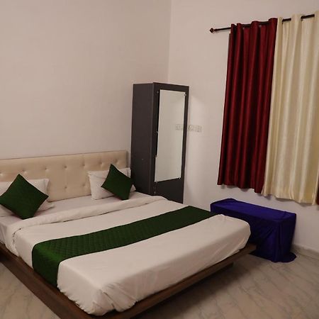 Winter Mountain Resort Pushkar Exterior foto